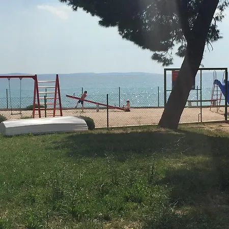 La Domazet Apartment *