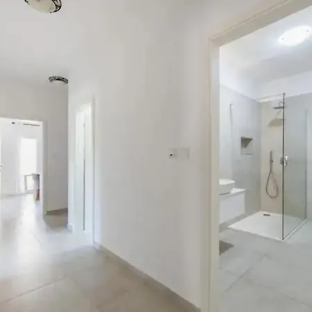 La Domazet Podstrana