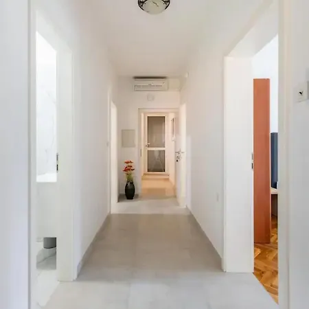 Apartment La Domazet *