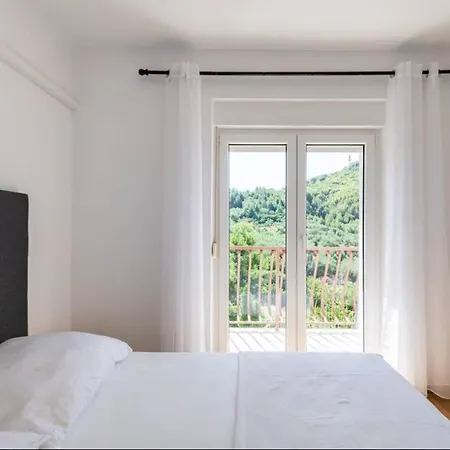 La Domazet Apartment Podstrana