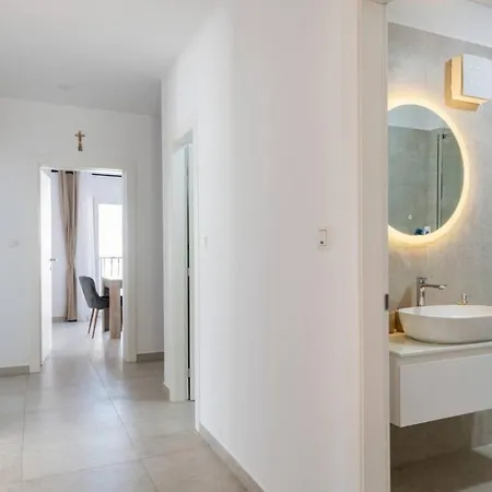 La Domazet Podstrana